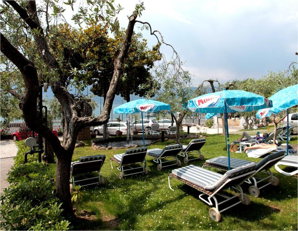 Hotel Fraderiana Torri Del Benaco Oda fotoğraf
