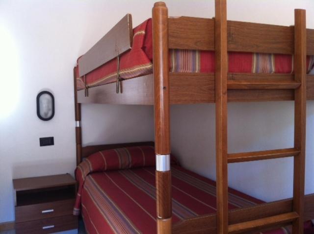 Hotel Fraderiana Torri Del Benaco Oda fotoğraf