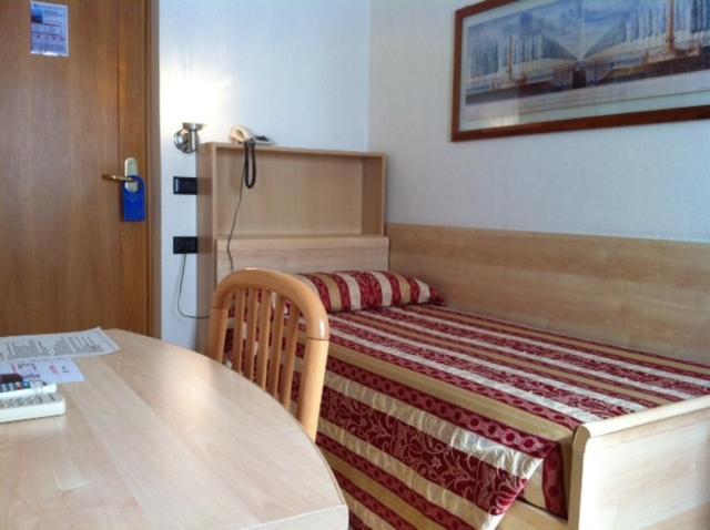 Hotel Fraderiana Torri Del Benaco Dış mekan fotoğraf